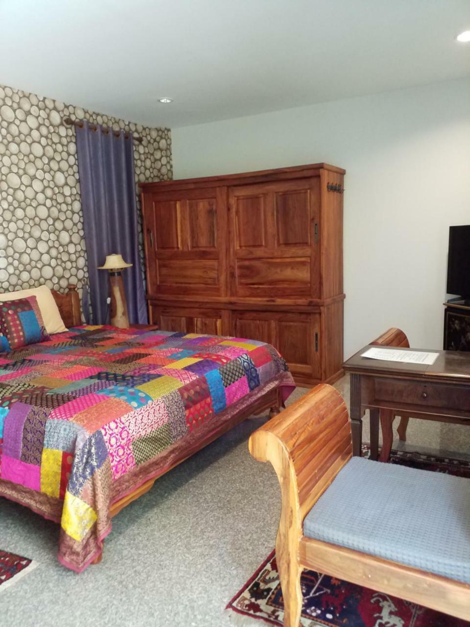 Homestay568 Roi Et Luaran gambar