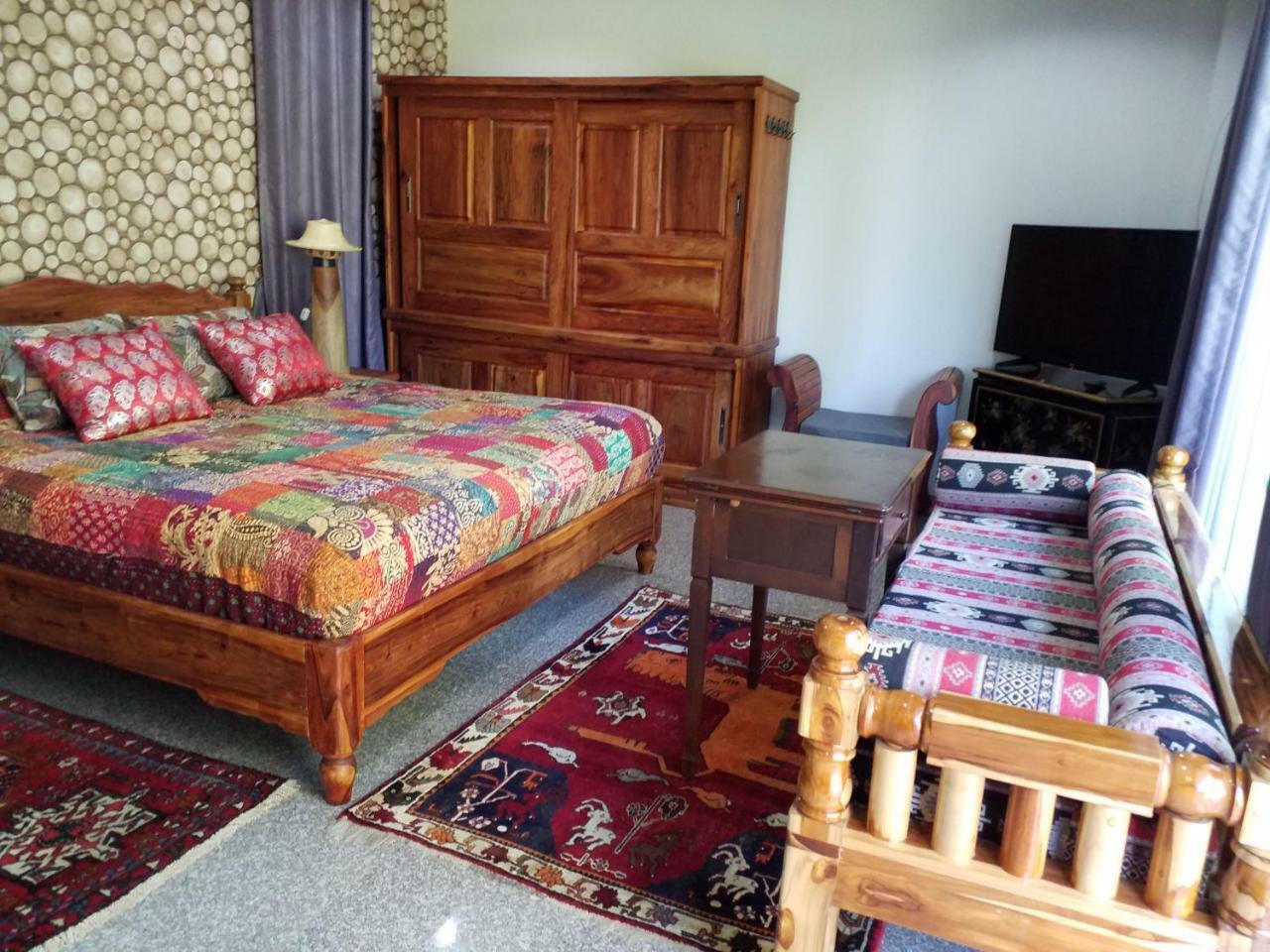 Homestay568 Roi Et Luaran gambar